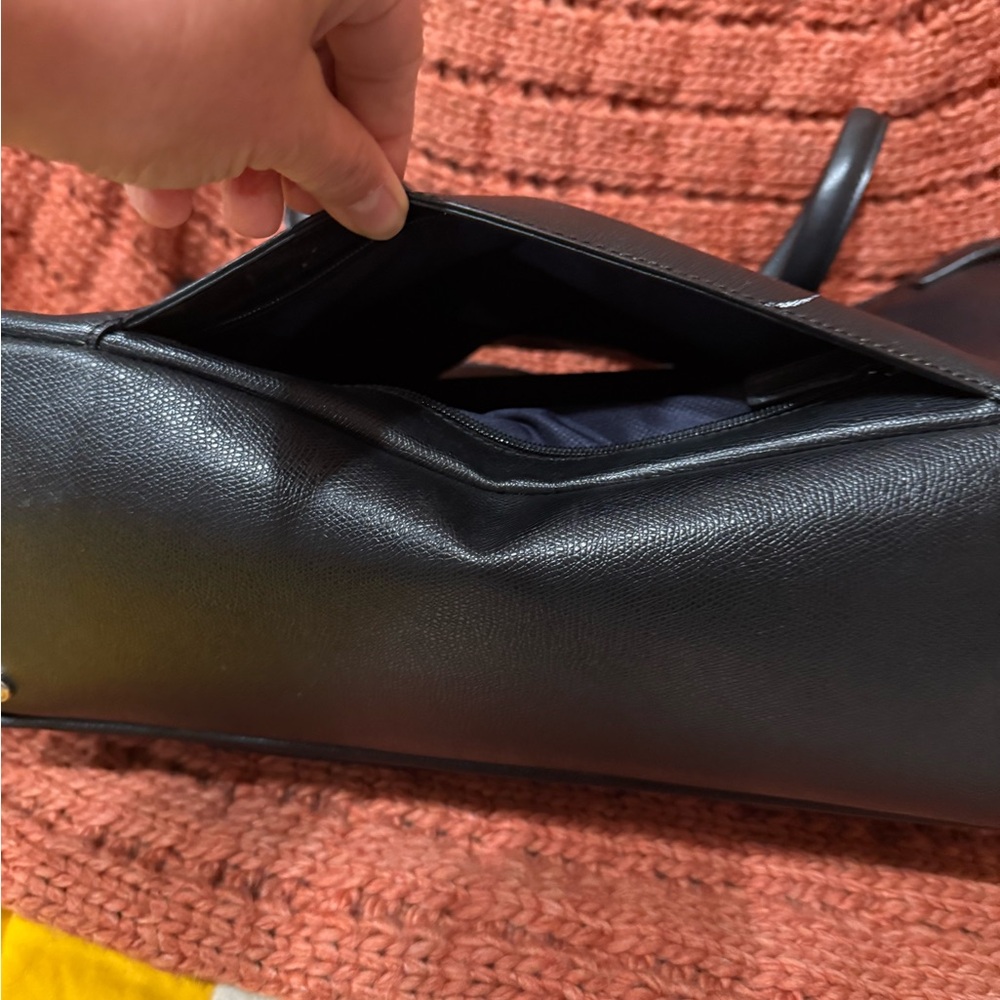 Tumi Authentic Classic Black Travel Computer Tote Bag - Picture 5 of 7